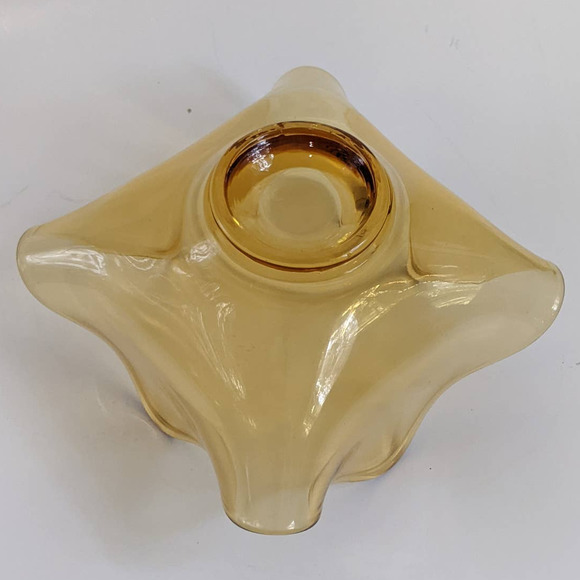 Vintage MCM Amber Ruffled Handkerchief Glass Bowl, Mid Century Decor Art Glass - Picture 5 of 10
